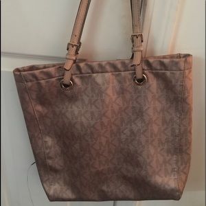 Michael kors tote